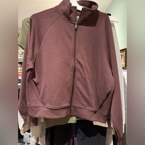 Airy Sleek Zip-Up Jacket in Mauve